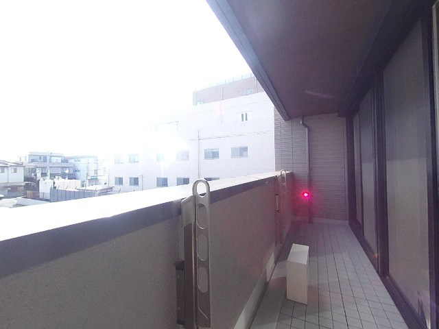 バルコニー　お問い合わせは【048-776-5175】レーベンハウス上尾