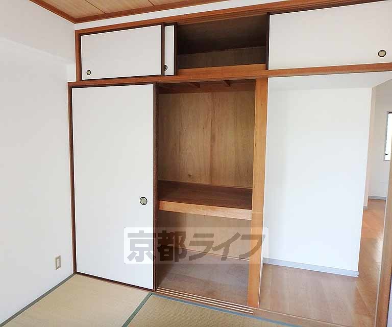 収納　奥行きのある収納スペースです