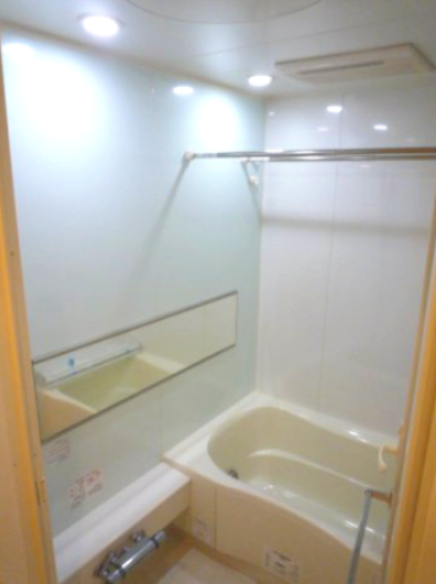 バス・シャワールーム　写真は同タイプ住居です。
