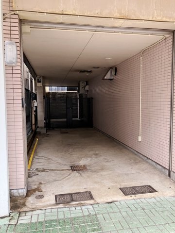 駐車場　敷地内駐車場ございます♪