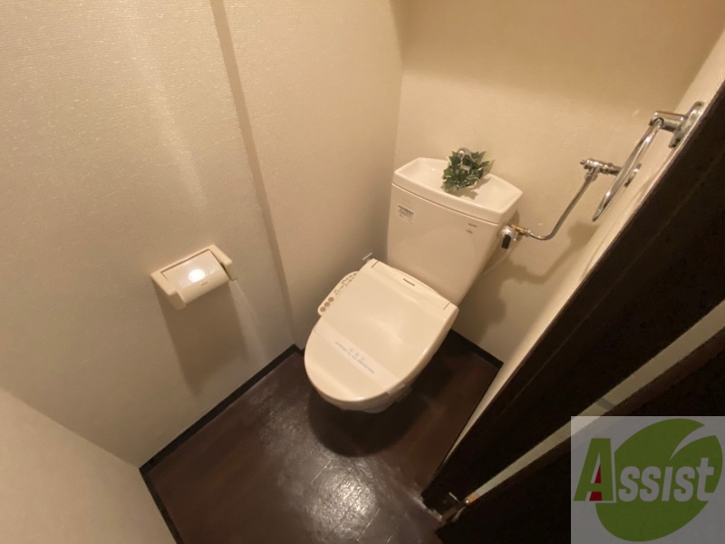 トイレ　こちらはトイレです。清潔感があり、安心して使用できます。