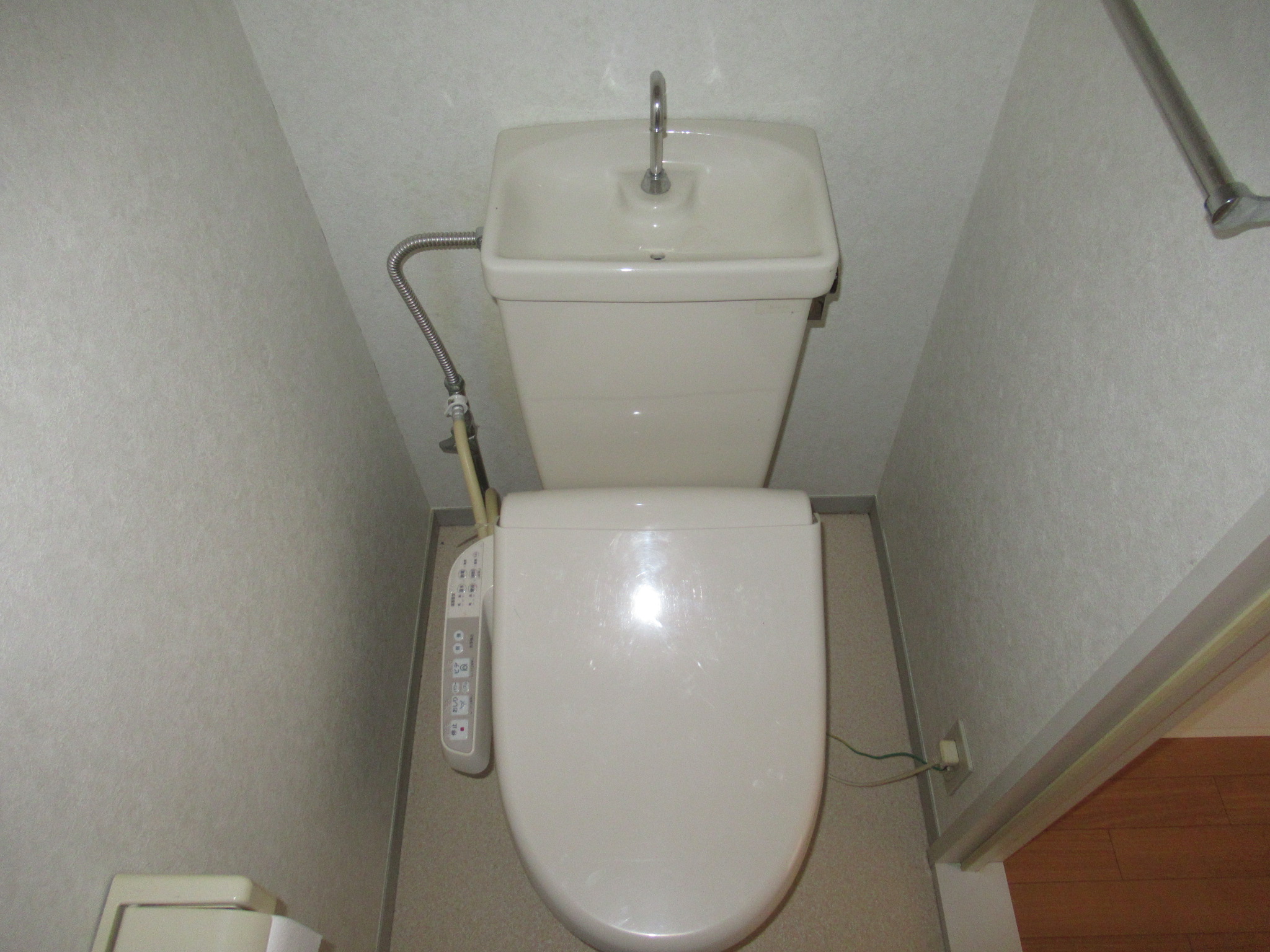 トイレ　同型タイプ写真