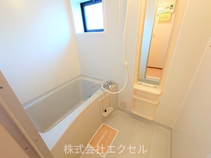 バス・シャワールーム　追い焚き機能付きです。