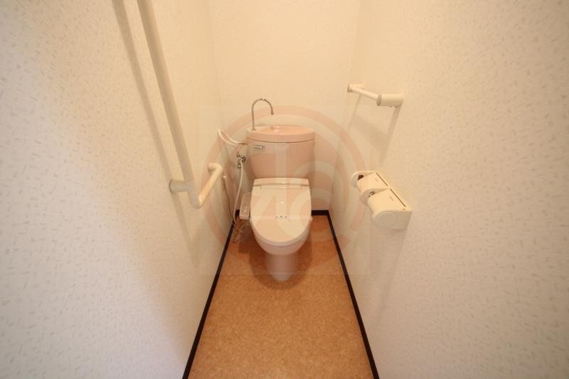 トイレ　ゆったりとした空間のトイレです