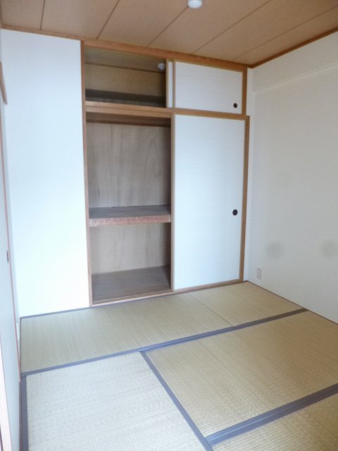 収納　異なる号室の室内写真です
