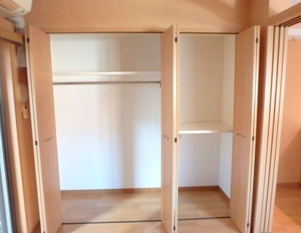 収納　※別タイプ参考写真です