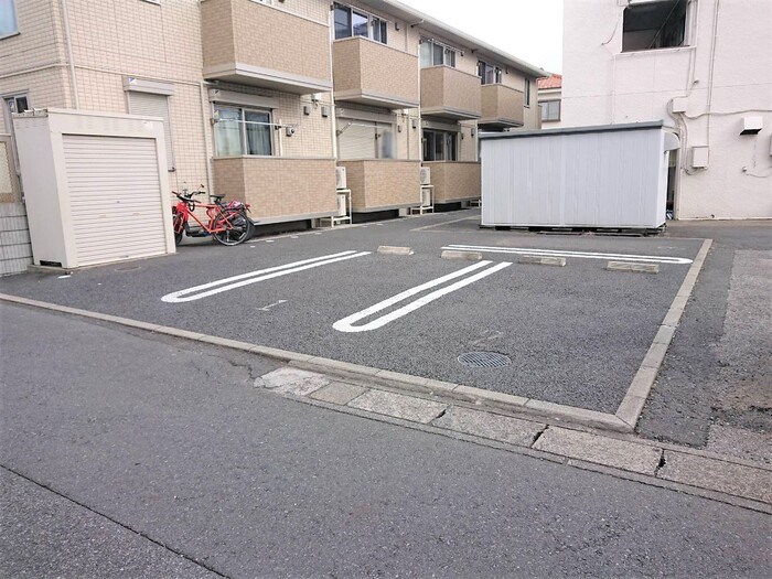 駐車場　駐車場（空き状況要確認）