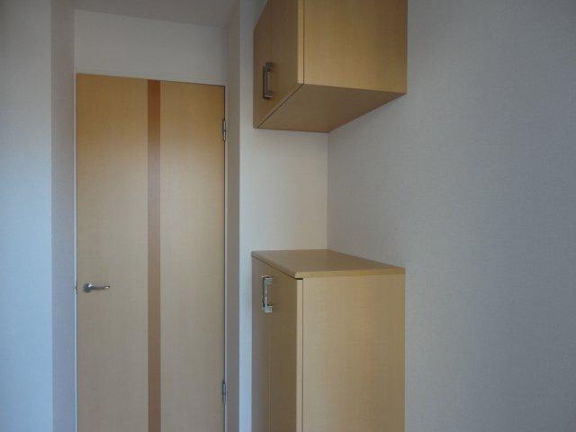 玄関　玄関と靴箱