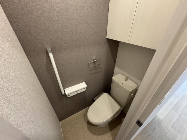 トイレ　シャワー付暖房便座