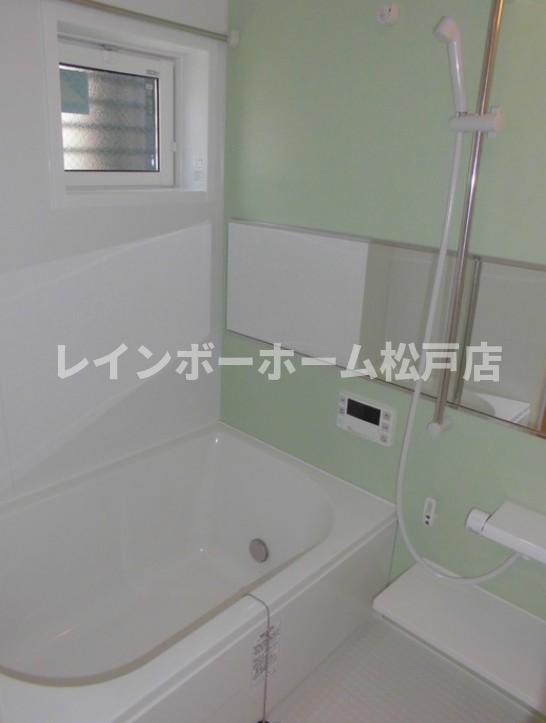 バス・シャワールーム　お風呂です