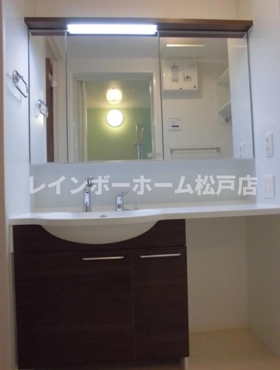 洗面設備　洗面所です