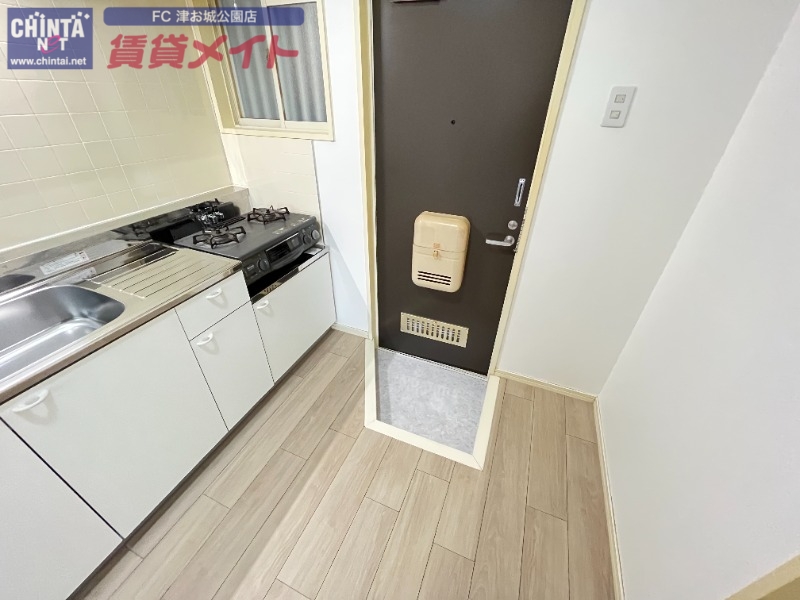 玄関　同型参考写真