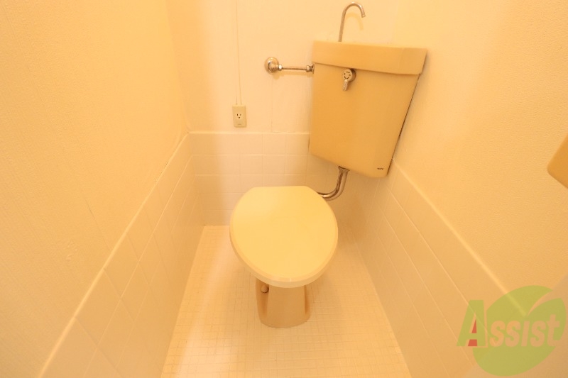 トイレ　トイレは浴室とセパレートです