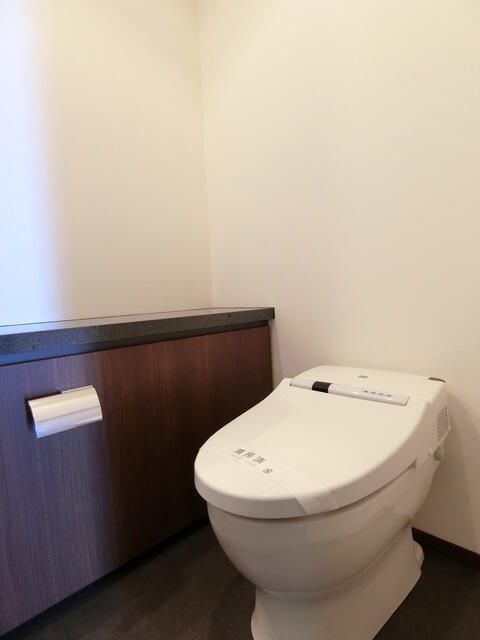 トイレ　写真は同タイプ住居です