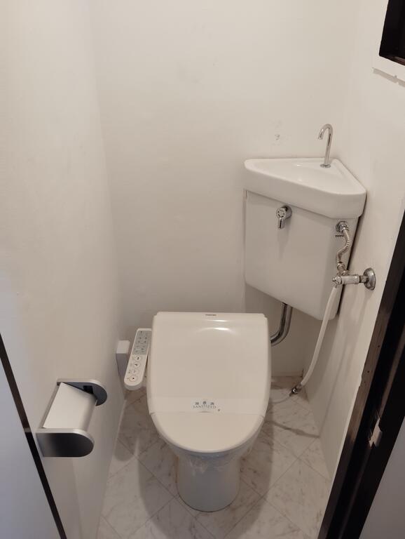 マンション新川のトイレ写真