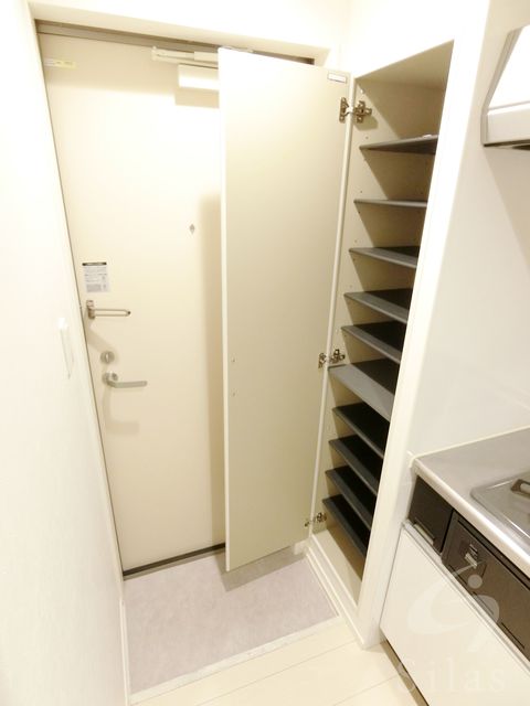 玄関　反転タイプ