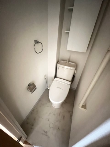 トイレ　落ち着いたトイレです