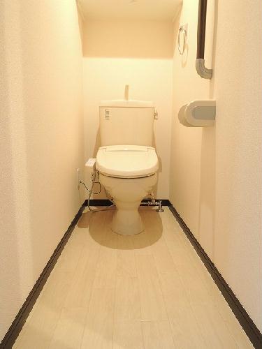 トイレ　温水洗浄のトイレです