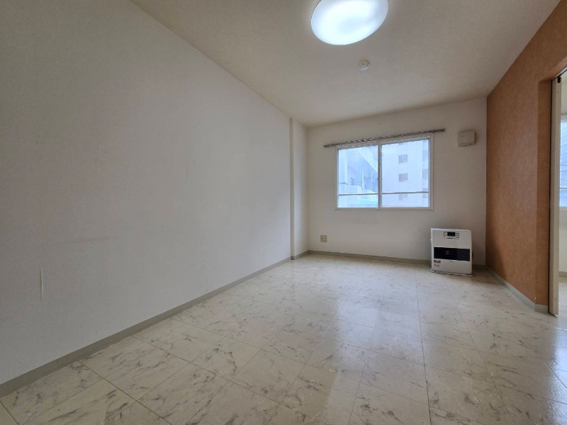 居室・リビング　広くてキレイなお部屋が広がっていて、充実した生活が送れそう。