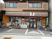 コンビニ　セブンイレブン尼崎杭瀬南新町店（コンビニ）まで358m
