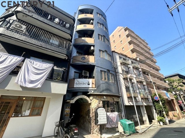 建物外観　防犯カメラ付きでセキュリティ面も安心です。