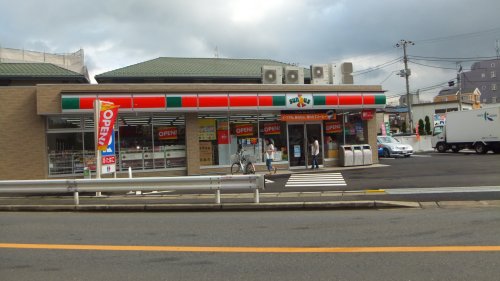 コンビニ　サンクス高谷（コンビニ）まで221m