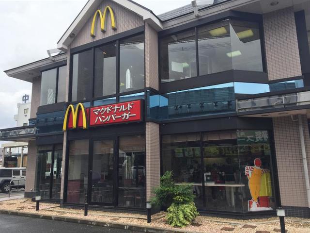 飲食店　マクドナルド中環茨木店（飲食店）まで380m