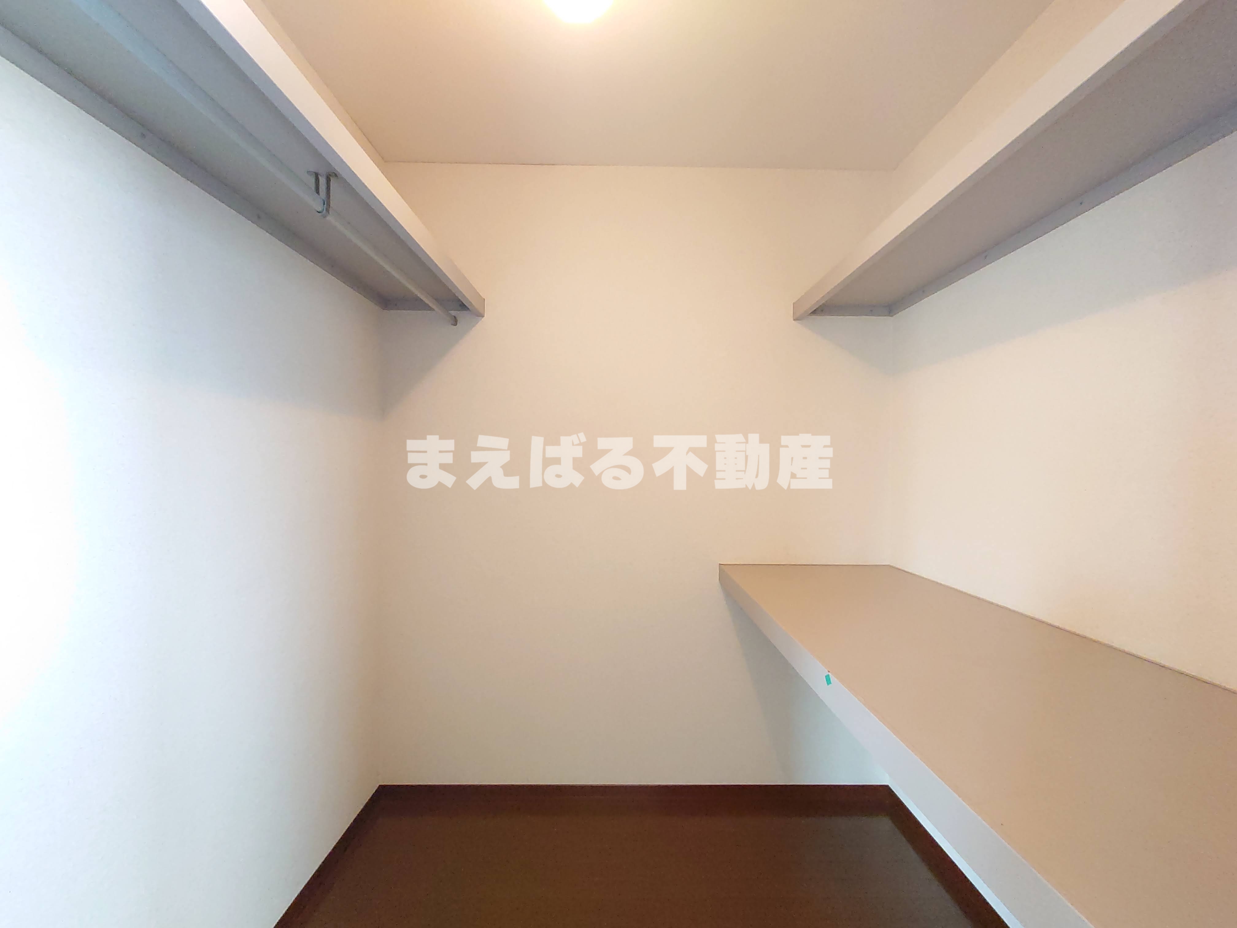 収納　ウォークインクローゼット