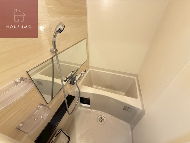 バス・シャワールーム　コンパクトで使いやすいお風呂です