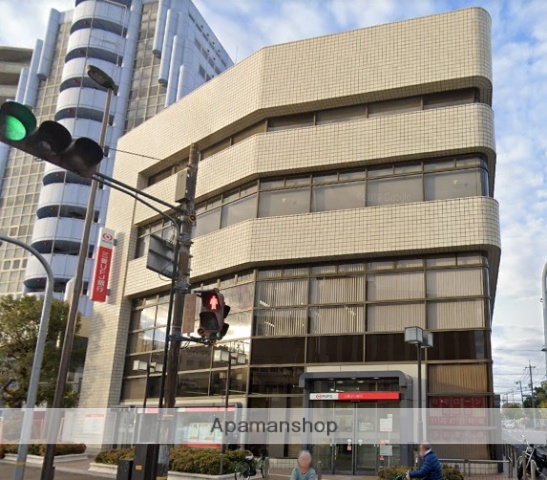 銀行　（株）三菱ＵＦＪ銀行／尼崎支店（銀行）まで675m