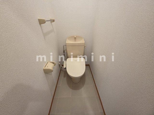 トイレ　※写真は他号室を含む為現状優先とさせて頂きます