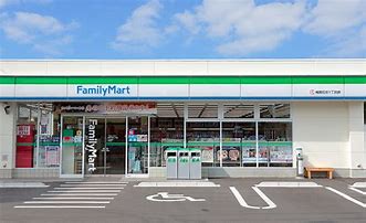 コンビニ　ファミリーマート 平岡町西谷店（コンビニ）まで427m