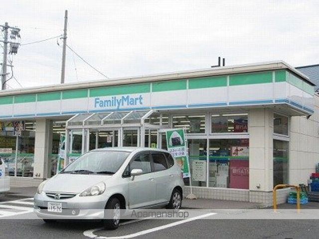 コンビニ　ファミリーマート（コンビニ）まで497m