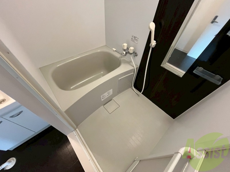 バス・シャワールーム　ユニットバスです。疲れを癒すのに欠かせませんね！