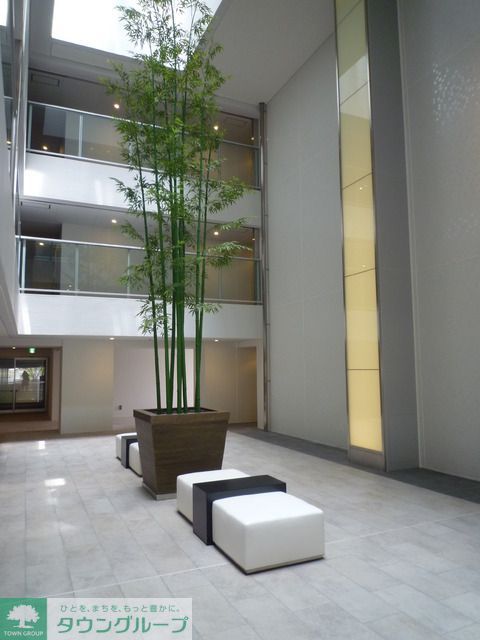 ロビー　2011年5月撮影　廊下