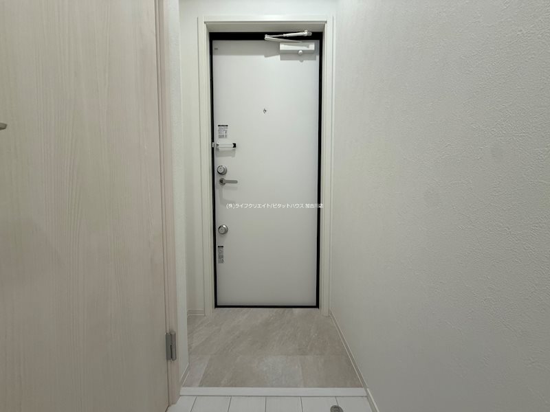 ヴィクトリアレジデンス高砂の玄関写真