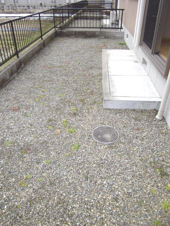 バルコニー　テラス