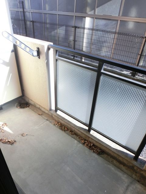 バルコニー　明るいバルコニー