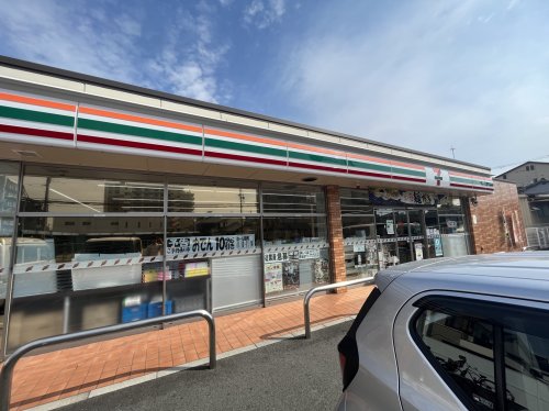 コンビニ　セブンイレブン 松原上田6丁目店（コンビニ）まで466m
