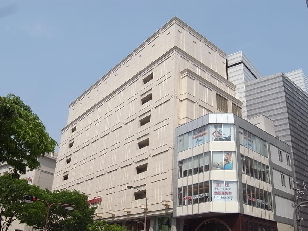 スーパー　Ｖｉｌｌａｇｅ成城石井 名古屋ラシック店 (スーパー)（スーパー）まで283m