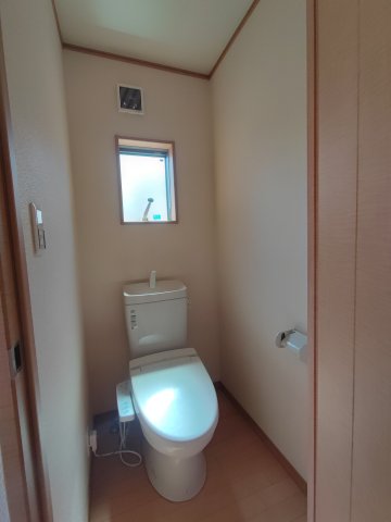 トイレ　コンパクトで使いやすいトイレです