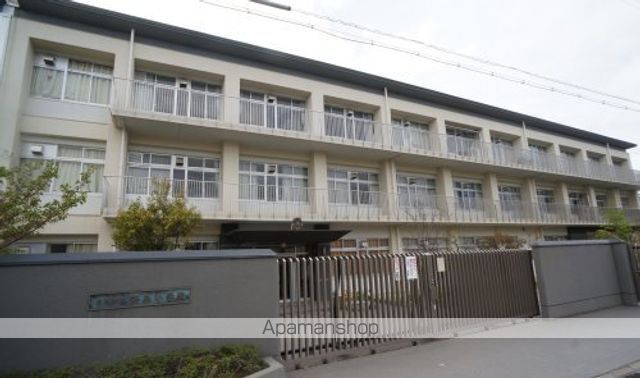 小学校　奈良市立済美小学校（小学校）まで523m