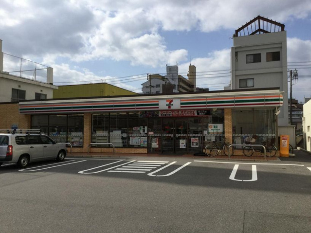 コンビニ　セブンイレブン広島舟入南3丁目店（コンビニ）まで779m