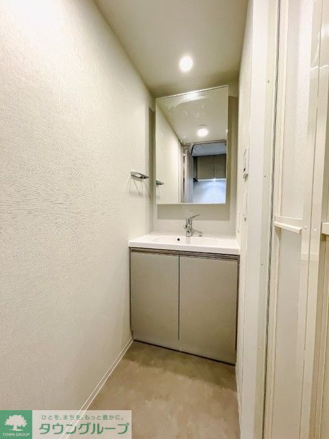 洗面設備　※写真は同タイプ住戸です。