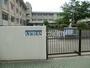 中学校　千葉市立泉谷中学校（中学校）まで684m
