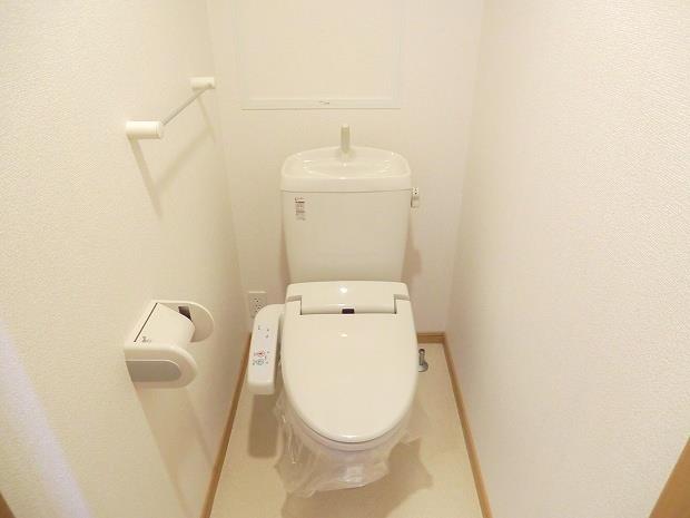 山陽電鉄本線 八家駅 徒歩13分 5階建 築18年のトイレ写真