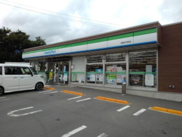 コンビニ　ファミリーマート須坂村石町店（コンビニ）まで400m