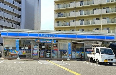 コンビニ　ローソン　草津野路九丁目店（コンビニ）まで300m