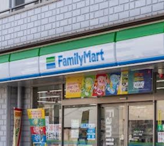 コンビニ　ファミリーマート調布上ノ原店（コンビニ）まで428m