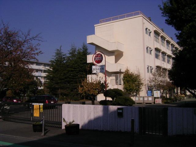 小学校　洋光台第四小学校（小学校）まで672m